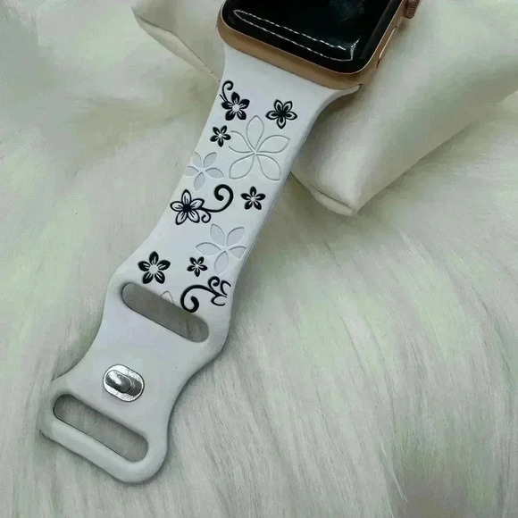 New Floral   Design Apple Watch Bands  42mm 44mm 45mm 49mm Black and White - Picture 5 of 7
